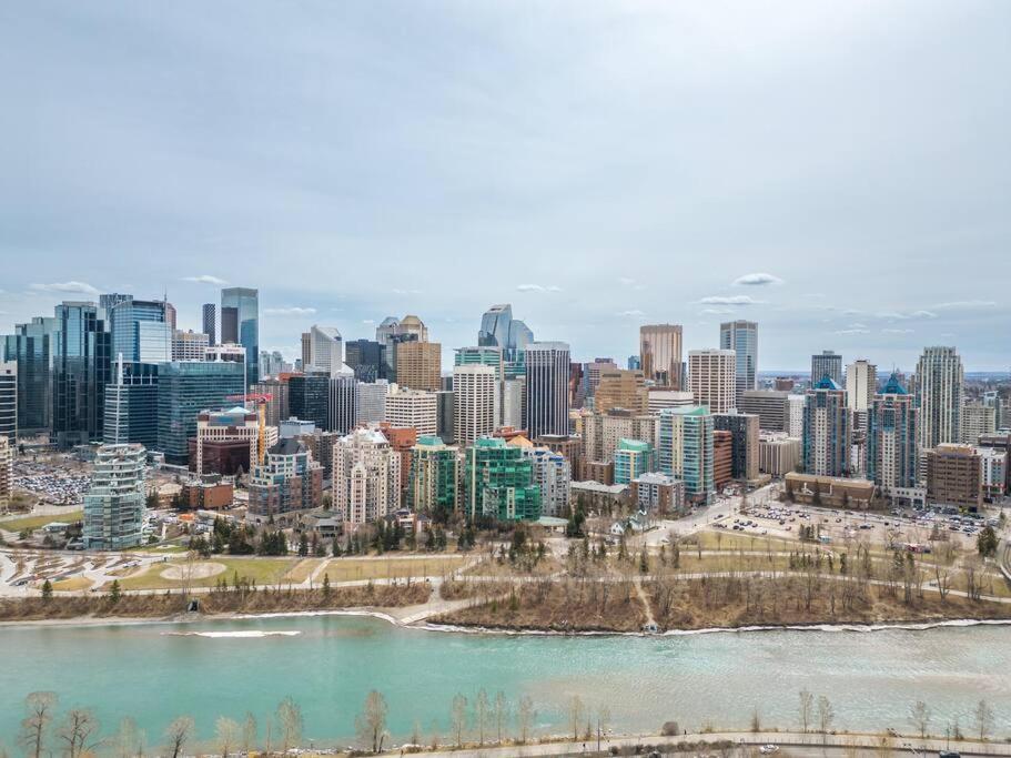Apartamento Chic 1Br Kensington Unit W/Parking YYC Exterior foto