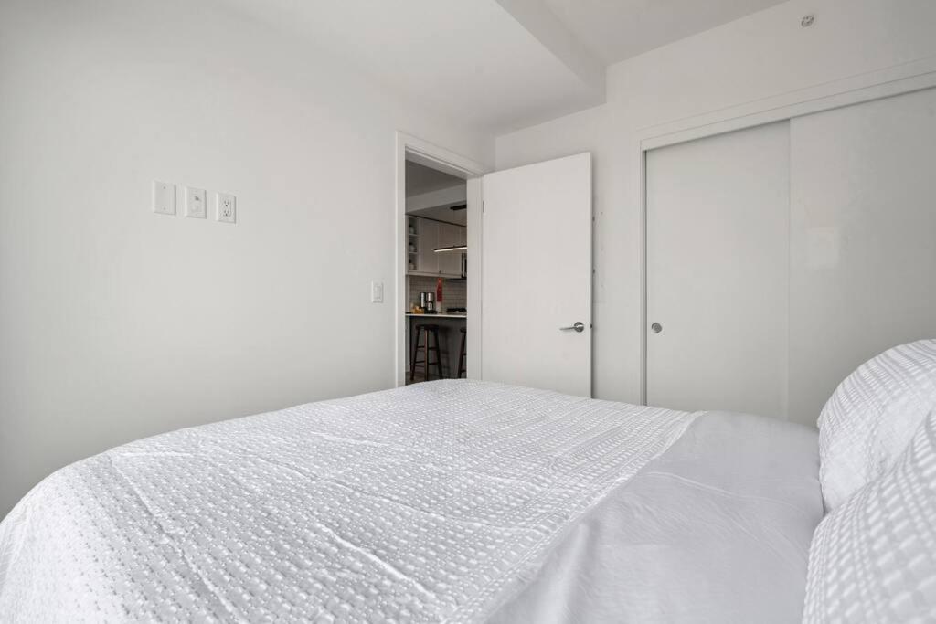 Apartamento Chic 1Br Kensington Unit W/Parking YYC Exterior foto