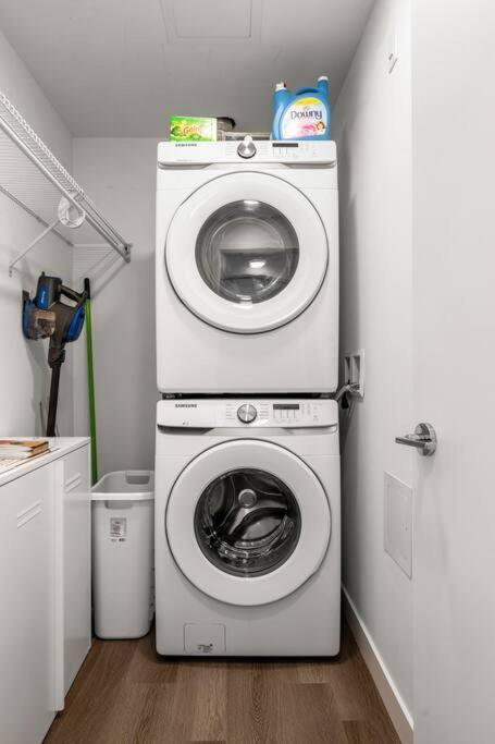 Apartamento Chic 1Br Kensington Unit W/Parking YYC Exterior foto