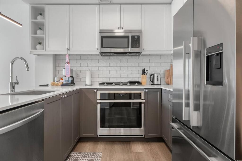 Apartamento Chic 1Br Kensington Unit W/Parking YYC Exterior foto