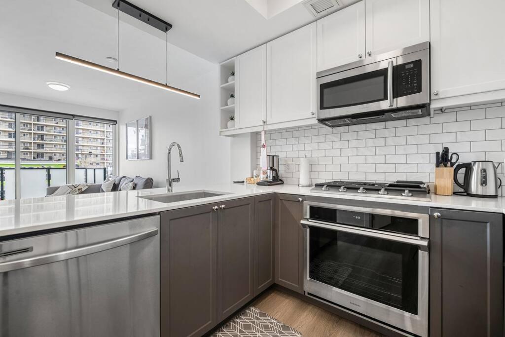 Apartamento Chic 1Br Kensington Unit W/Parking YYC Exterior foto